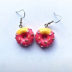 Donut‎ Dangle Earrings NWT 🍩